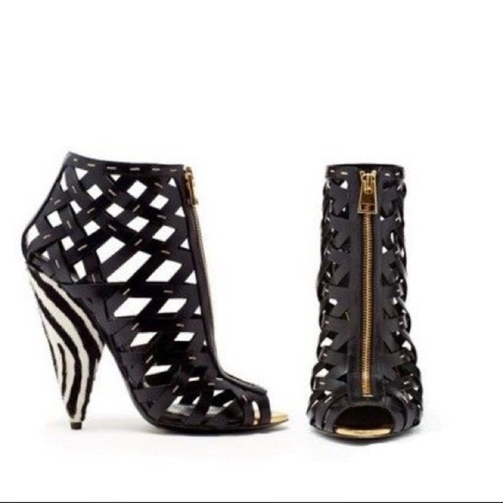 𝅺Tom Ford Hand-Stitched Lattice Leather Bootie